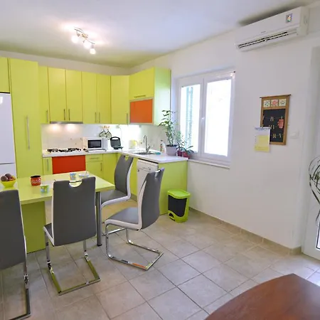 San Apartment *